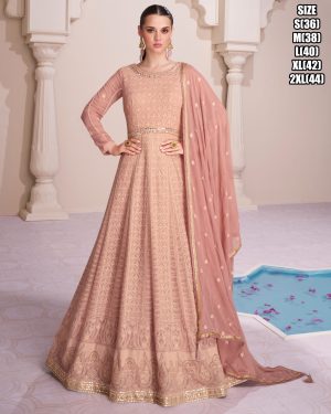 A 2 Piece To Refresh Your Collection In An Effortless Way With Celebrate Fusion In Fashion! Our Guide To The Season's Trendiest Collection.