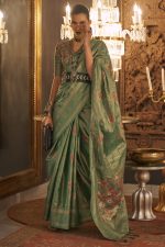 Zari Base Handloom Weaving Silk Partywear Heavy Saree With Blouse.