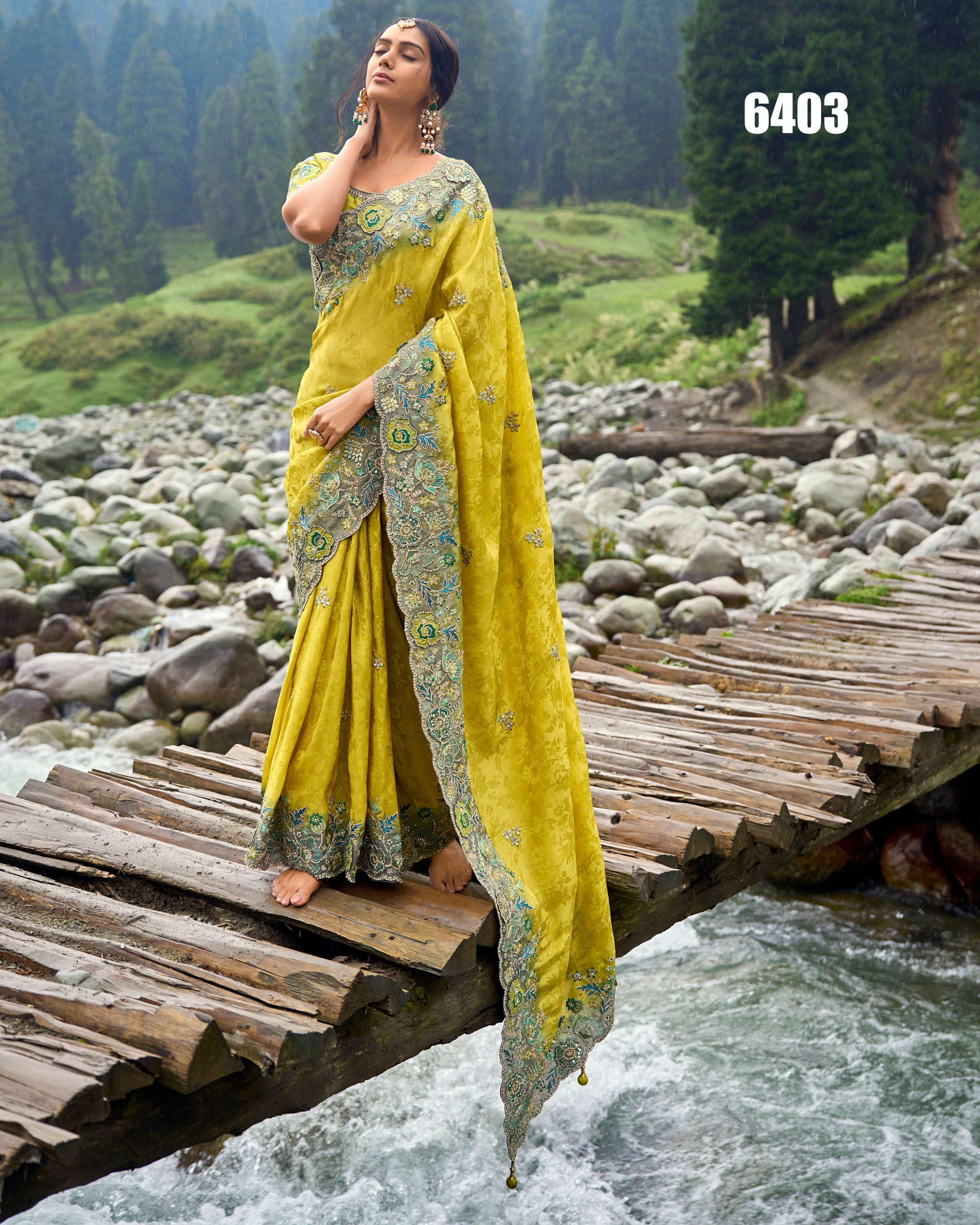 Women's Unstitched Pure Banarasi Silk Latest Designer Party Wear Saree