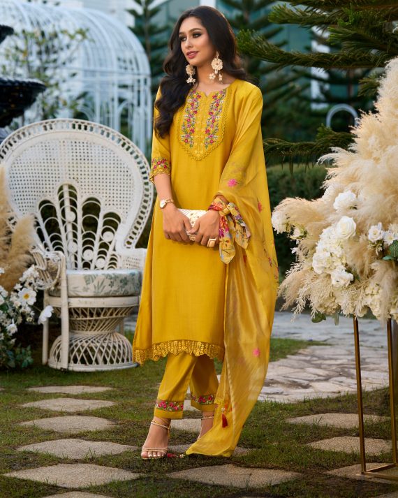 Ethnicrang Women's Viscose Organza Embroidery Occasion Beautiful Party Wear 3Pcs Fancy Kurti Pent With Dupatta