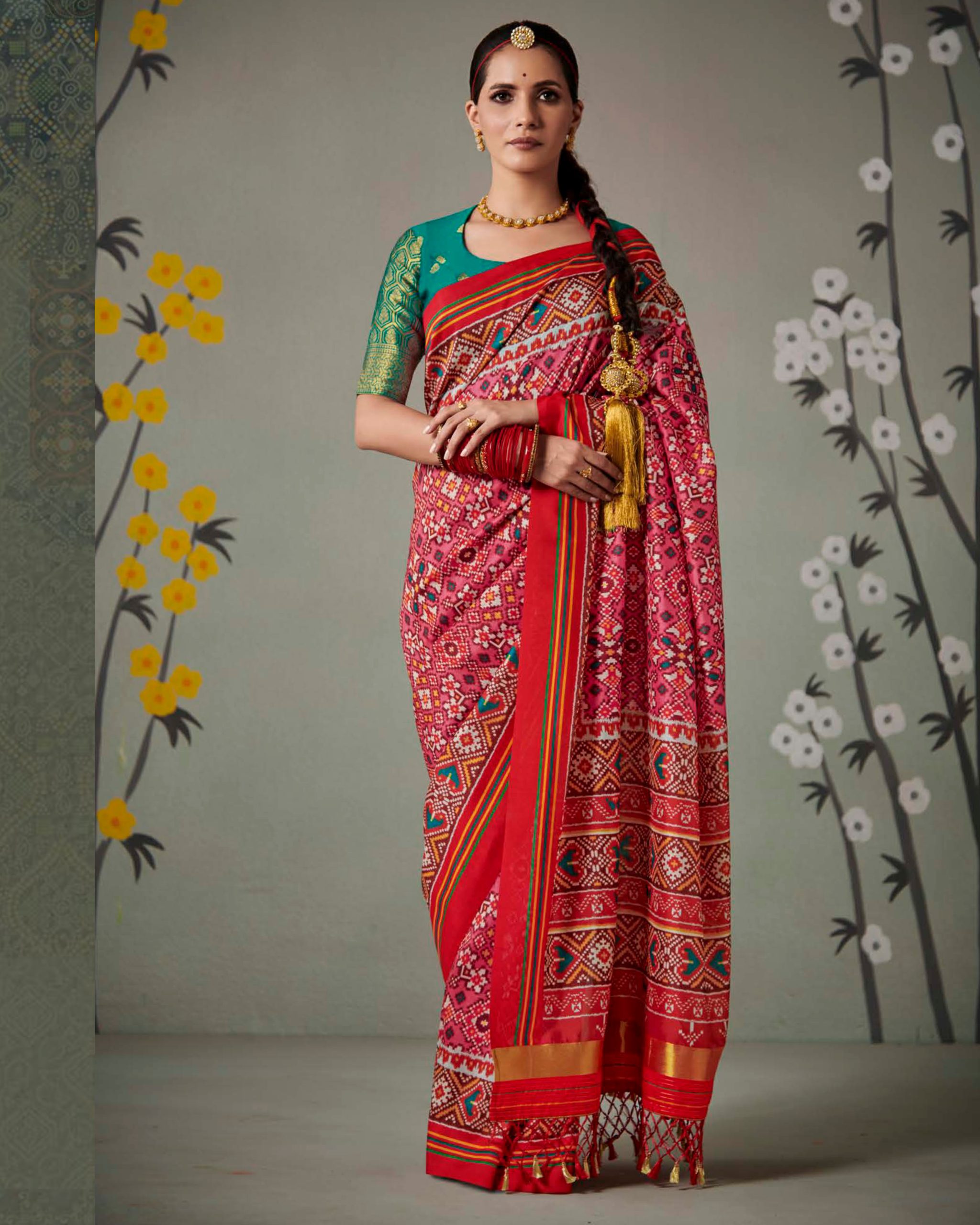 Step Into A World Of Artistry And Culture With Our Exquisite Patan Patola Saree, Crafted From Luxurious Soft Tusser Silk. 😍 The Intricate Craftsmanship Of These Sarees Reflects A Legacy That Spans Generations