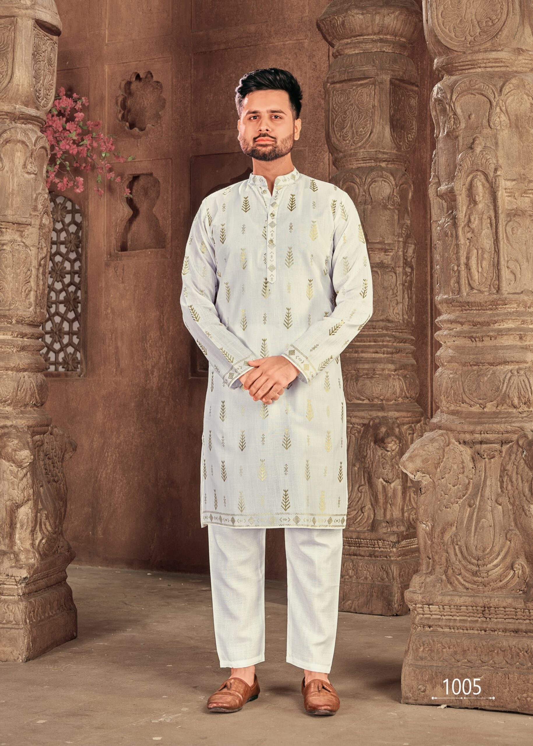 Gent's Cotton Kurta With Foil Print And Payjama