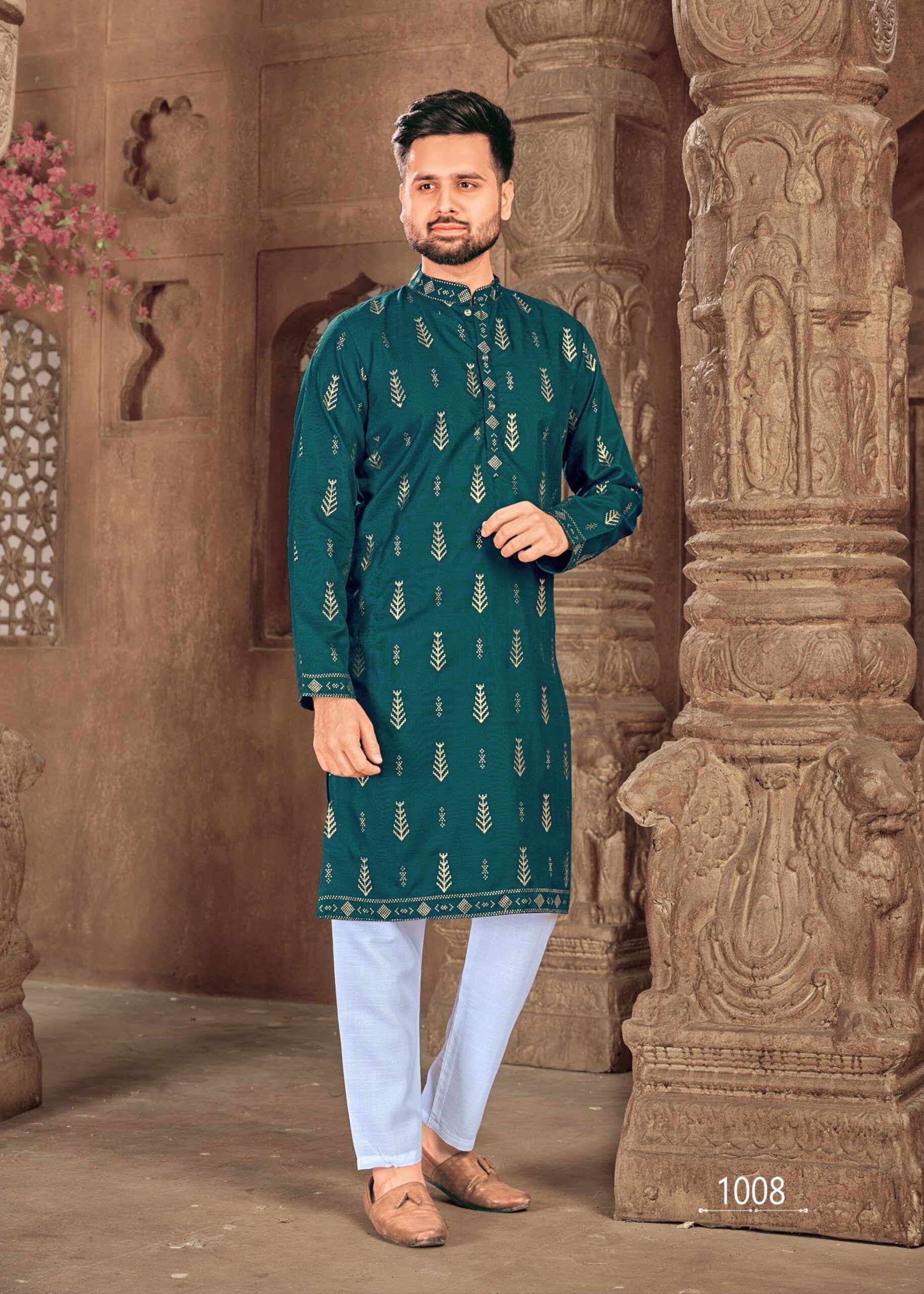 Gent's Cotton Kurta With Foil Print And Payjama