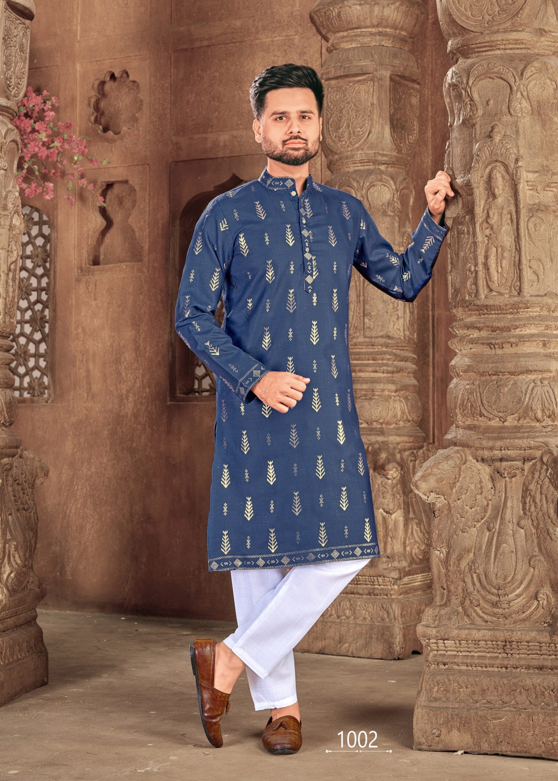 Gent's Cotton Kurta With Foil Print And Payjama