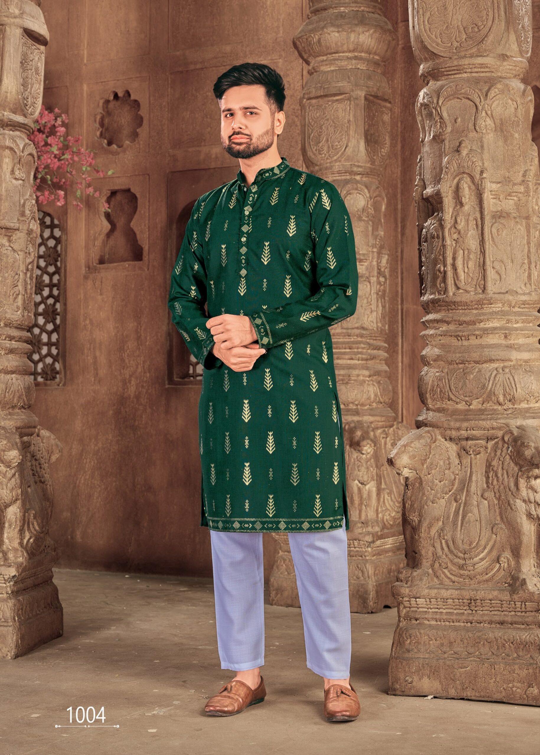Gent's Cotton Kurta With Foil Print And Payjama