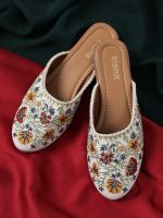 Presenting Women Juttis