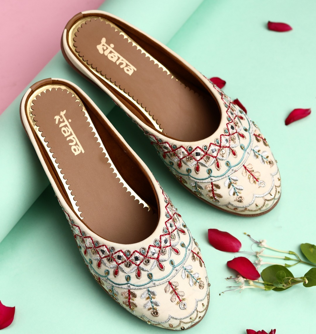 Presenting Women Juttis