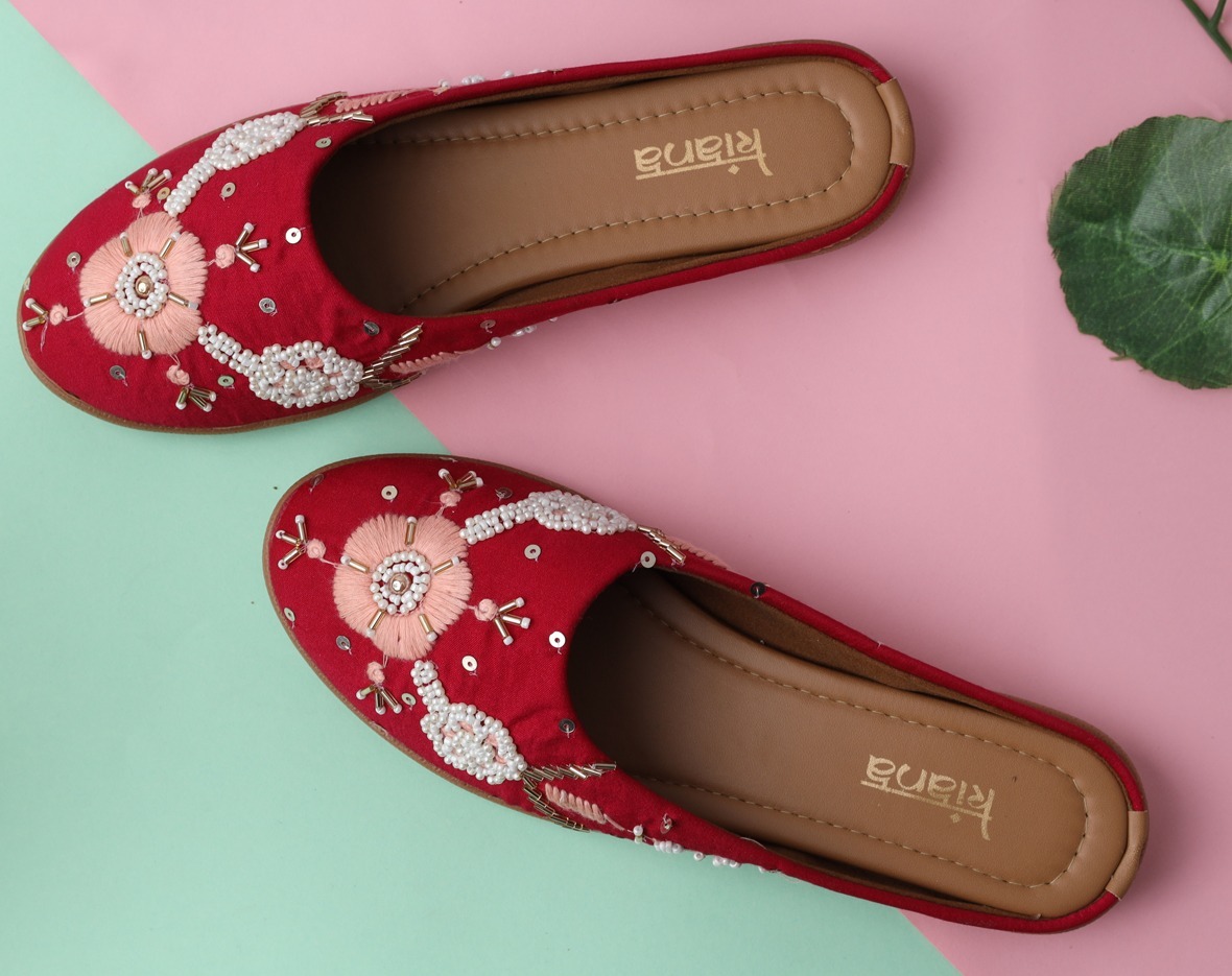 Presenting Women Juttis