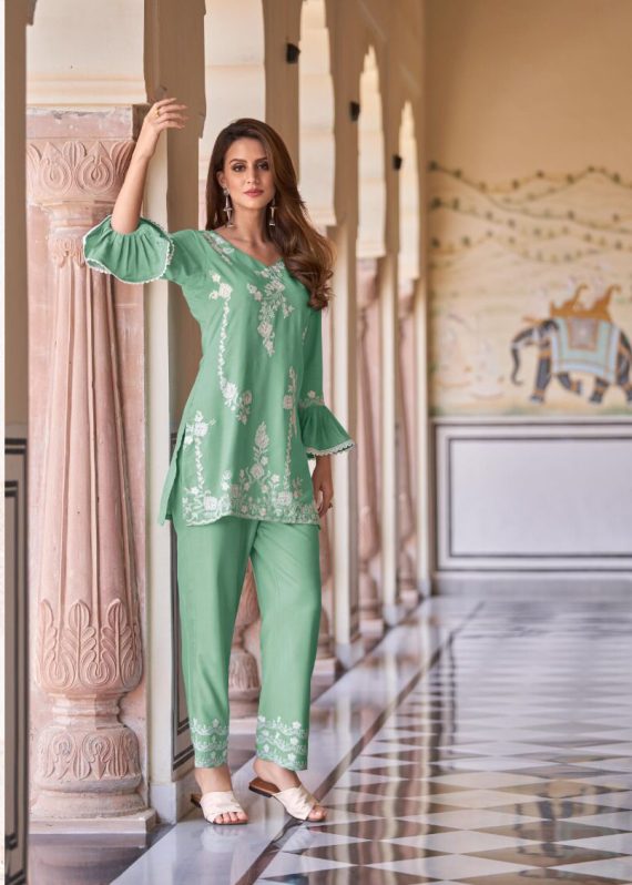 Vamika Presenting Vintage Exclusive Super Hit Code Set