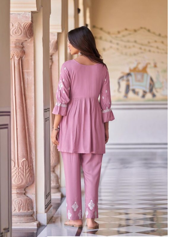 Vamika Presenting Vintage Exclusive Super Hit Code Set