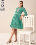 Top Trends In Fashion Stylish New Women's Spring Tunics