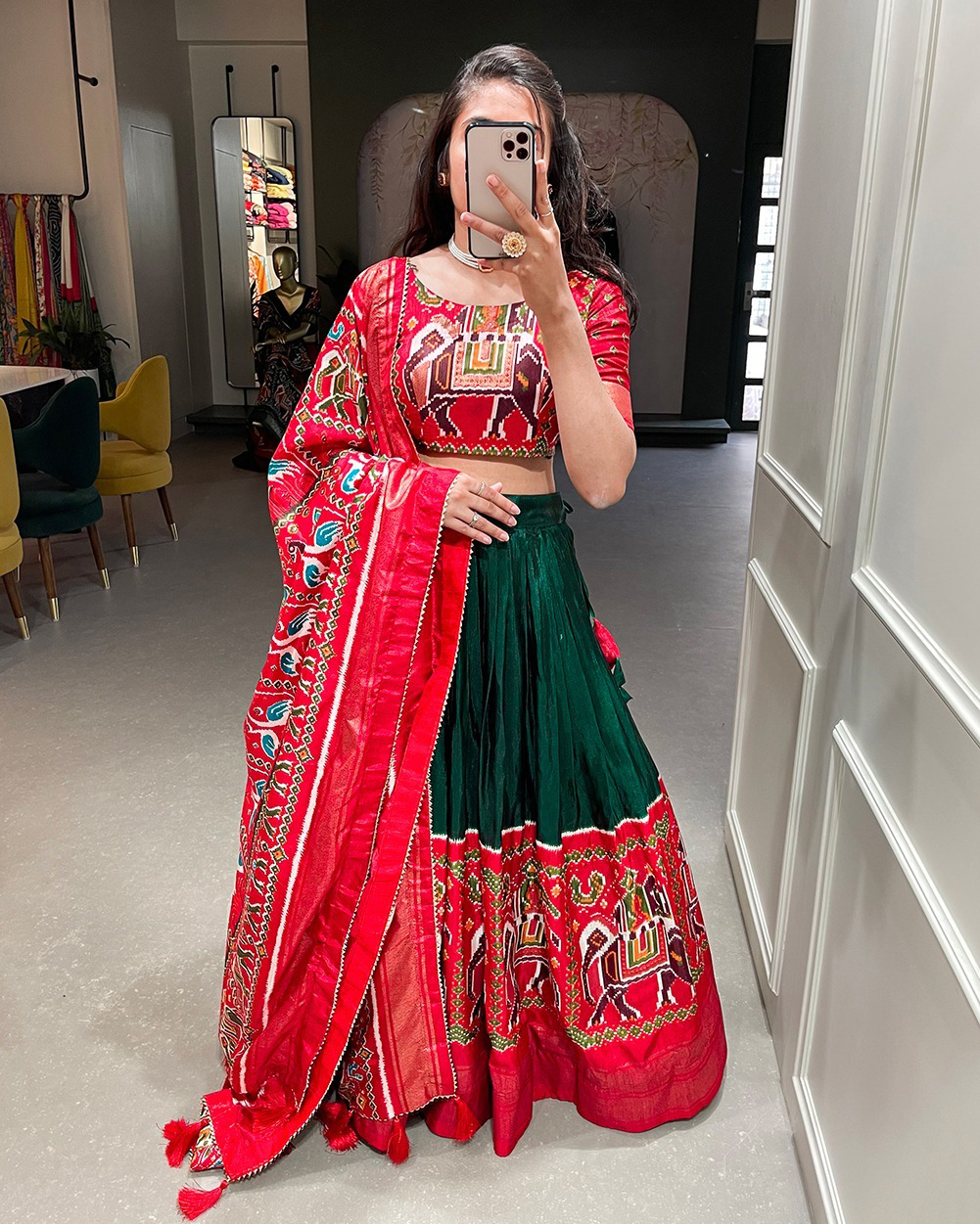 Presenting Navratri Wear Designer Semi Stitched Chaniya Choli