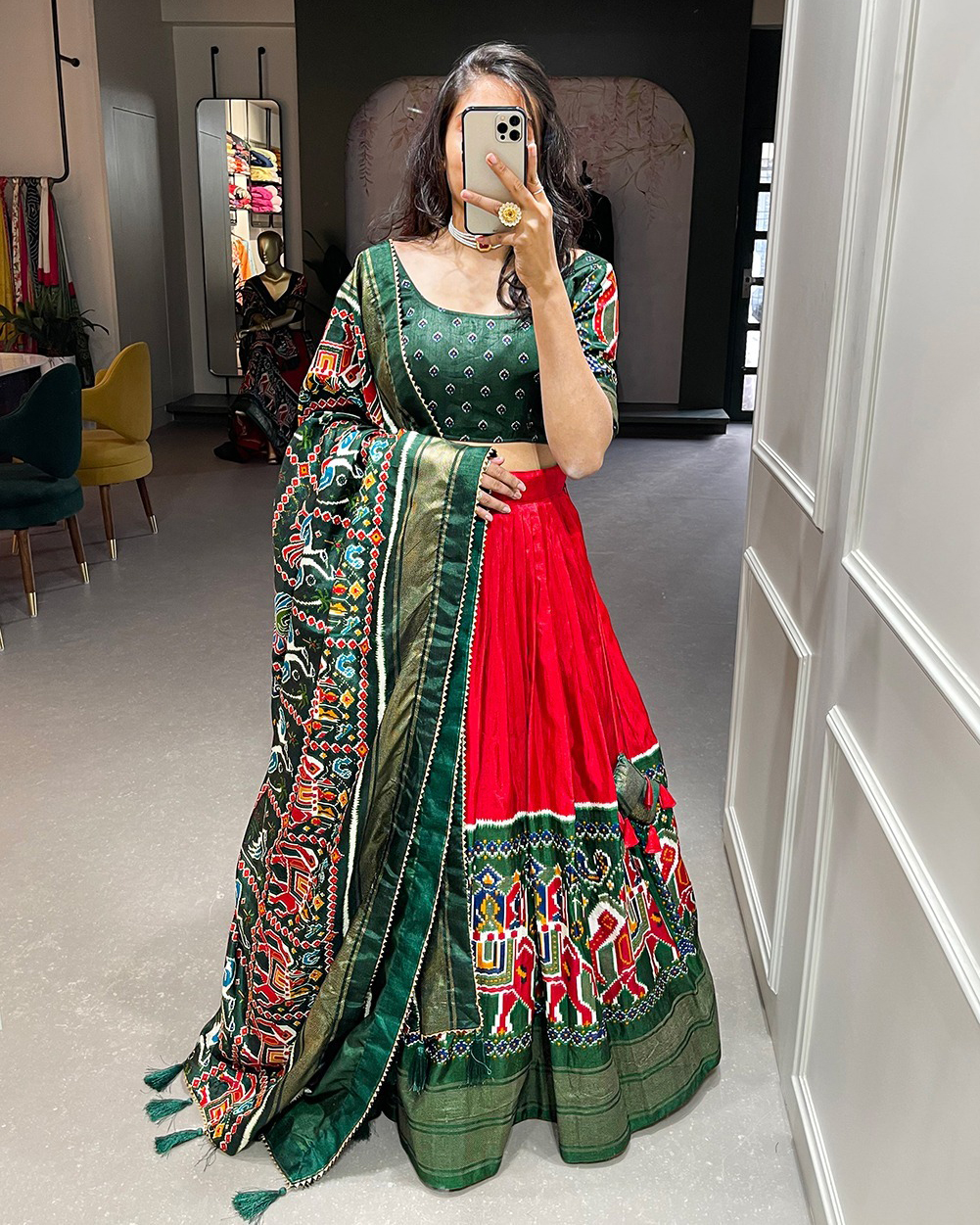 Presenting Navratri Wear Designer Semi Stitched Chaniya Choli