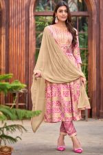 Nayra Cut Heavy Muslin Kurties With Pent And Dupatta