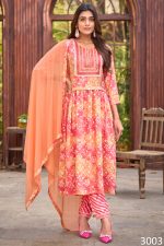 Nayra Cut Heavy Muslin Kurties With Pent And Dupatta