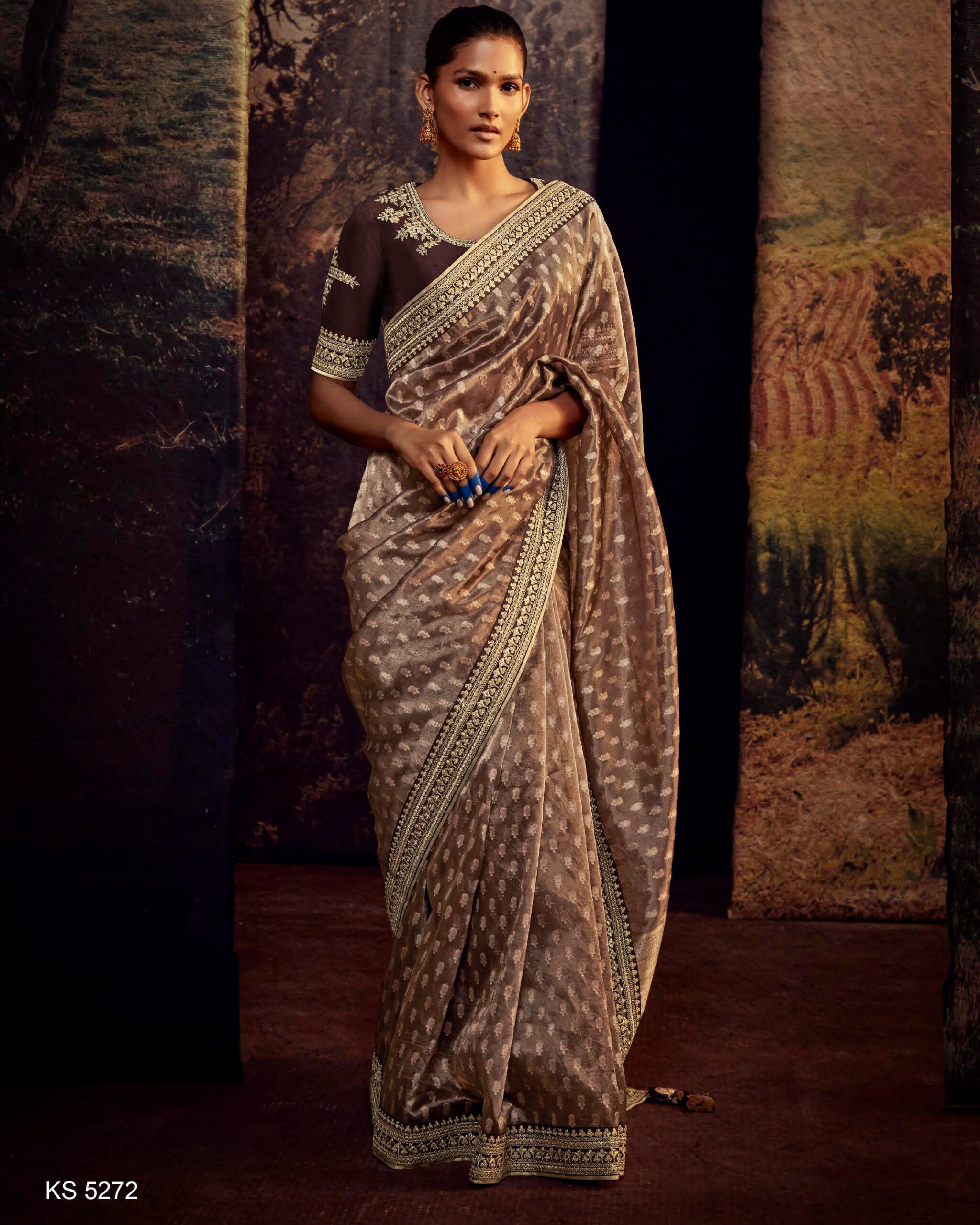 Discover Exquisite Unstitched Wedding Saree With Blouse In Luxurious Fancy Fabric Your Perfect Affair Awaits