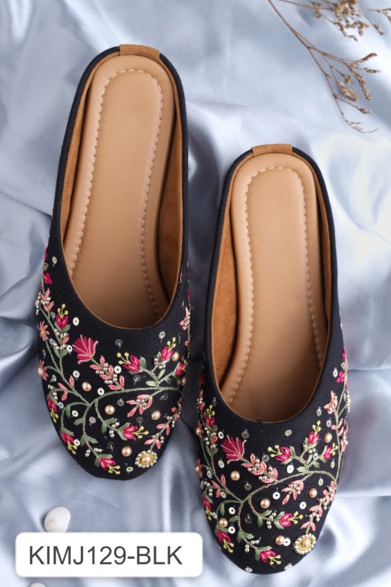 Women's Handcrafted Jutti With PVC Sole For Graceful Strides