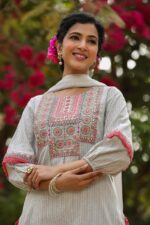 Festive Wear Women's Designer Embroidered Work Stitched Cotton Kurti-Pent With Dupatta| Latest Kurti-Pent Set For Summer