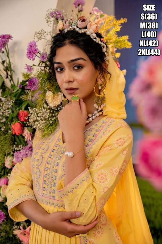 Summer Vibes Women's Collection For Occasional Wear Designer Yellow Cotton Kurti Pent Set For Women