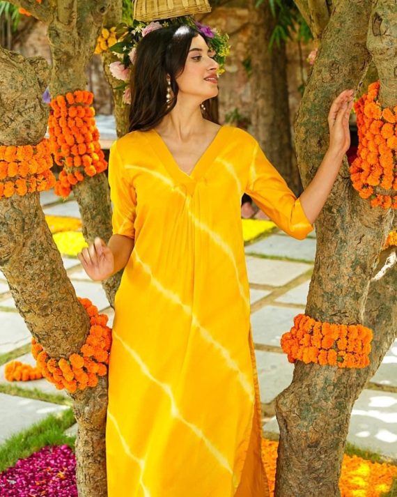 Latest Collections Of Casual Wear Leheriya Digital Printed Kurti With Pant