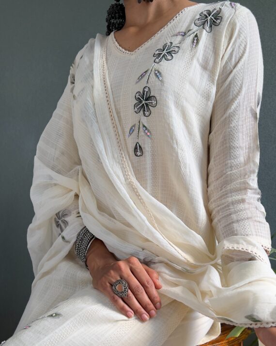 White Colour Cotton Kurti Pent With Dupatta Set Get Ready For Any Occasions