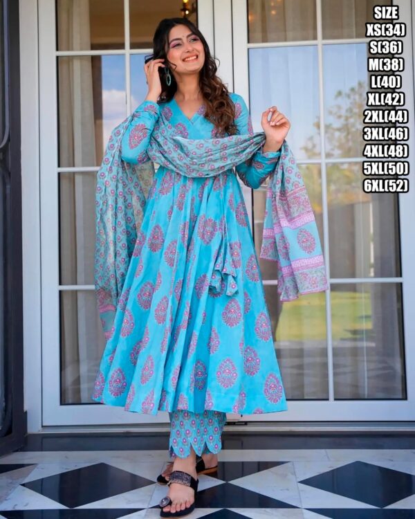 Presents This Three Piece Beautiful Printed Designer Anghrakha Kurti, Plazzo With Dupatta Collection