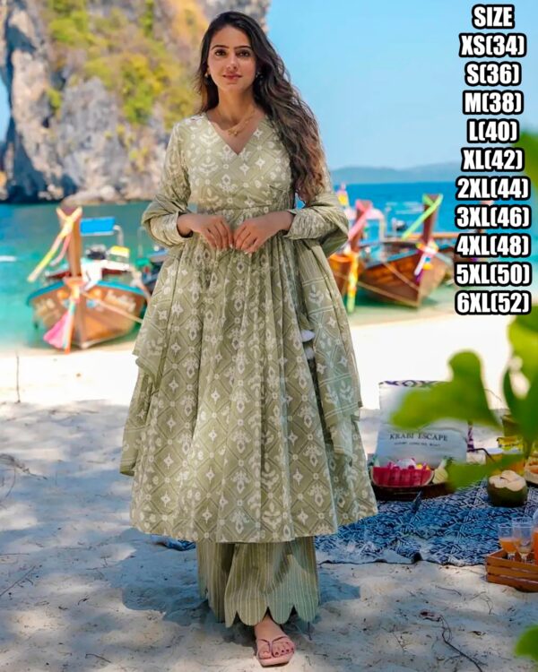 Presents This Three Piece Beautiful Printed Designer Anghrakha Kurti, Plazzo With Dupatta Collection