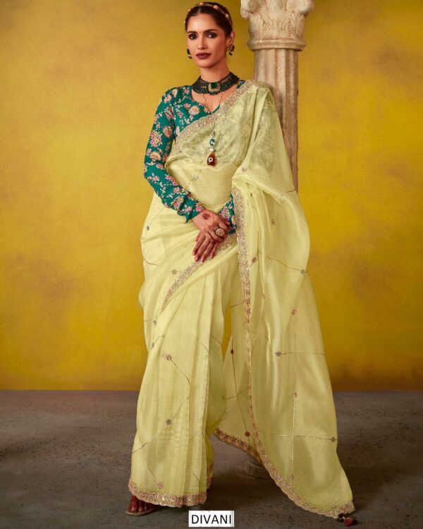Buy Trending Saree With Un-Stitched Blouse - Elegant Party Attire for Women