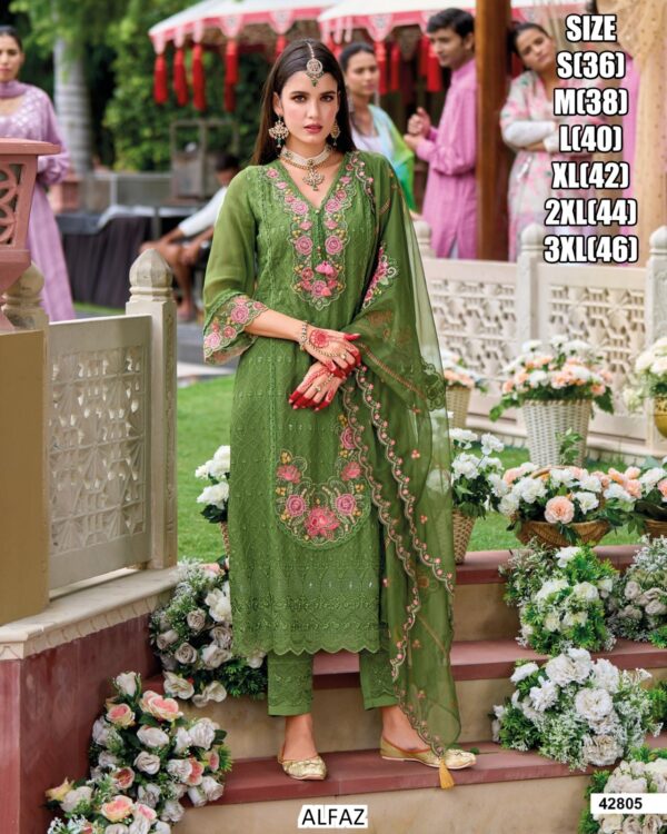 Exquisite Kurtis With Designer Pant Sets, Shop Our Premium Luxury Fancy Pakistani Collection 2025