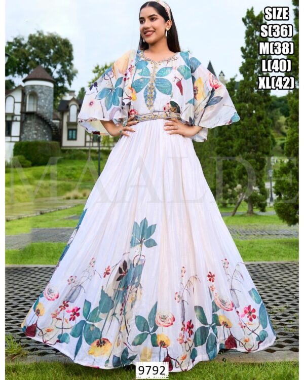 Introducing This Three Piece Set With A Sleek And Modern Design That's Make You Perfect For Any Events