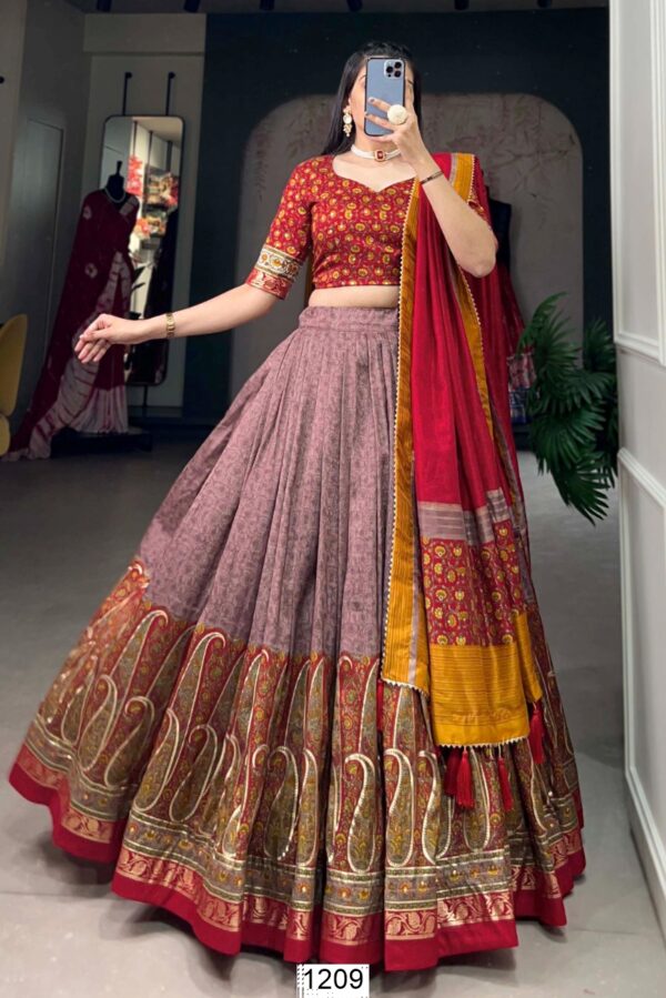 Buy Onion Pink Kashmiri Printed Lehenga Choli For Bridesmaid Online At Ethnicrang
