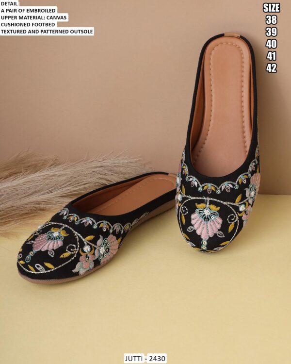 Buy Latest Collection Of Fine Looking Designer Ethnic Juttis For Ladies