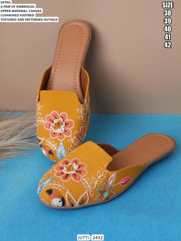 Buy Latest Collection Of Fine Looking Designer Ethnic Juttis For Ladies