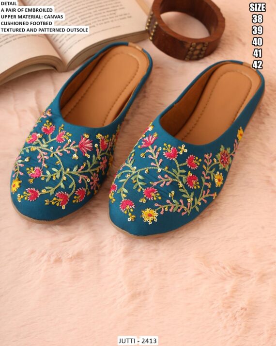 Buy Latest Collection Of Fine Looking Designer Ethnic Juttis For Ladies