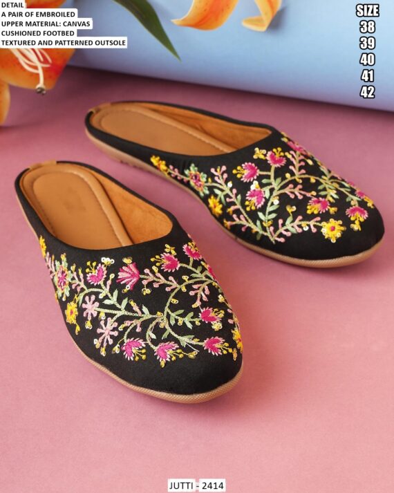 Buy Latest Collection Of Fine Looking Designer Ethnic Juttis For Ladies