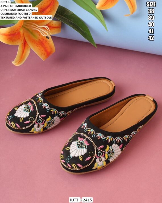 Buy Latest Collection Of Fine Looking Designer Ethnic Juttis For Ladies