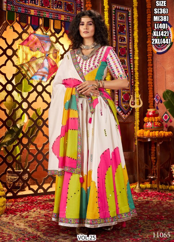 Be A Stunner In This Navratri Dressed Up With Our Latest Gamthi Chaniya Choli