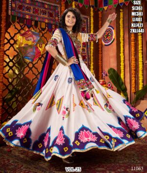 Be A Stunner In This Navratri Dressed Up With Our Latest Gamthi Chaniya Choli