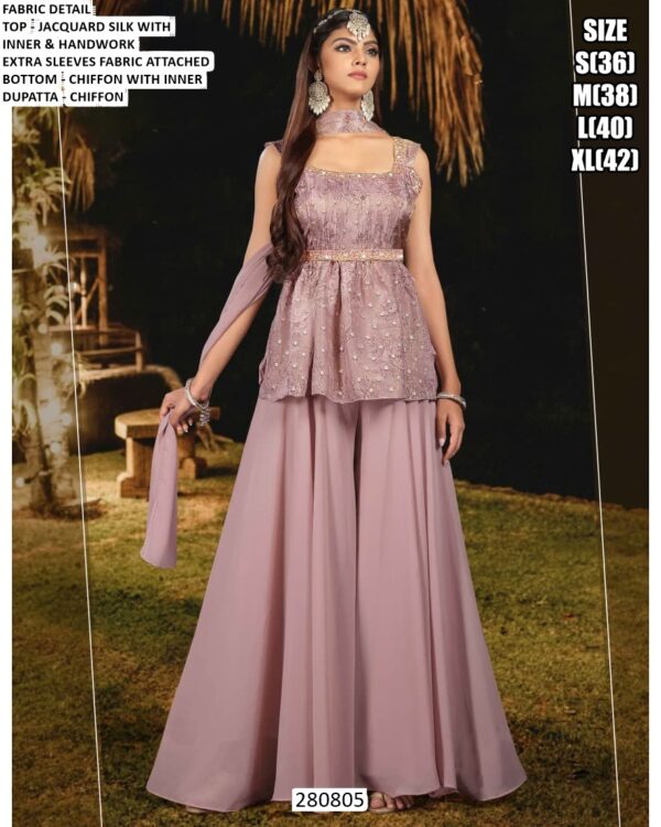 Dazzle In Festivals With Our Unique Collection Of Indian Ethnic Wear For Women!