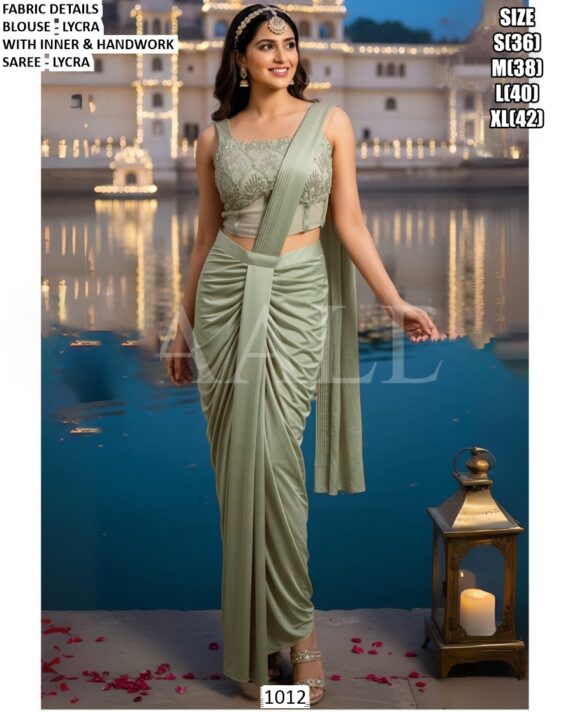 Make Heads Charm Everyone With Your Unique Look By Opting For This Ultra-Stylish Sarees