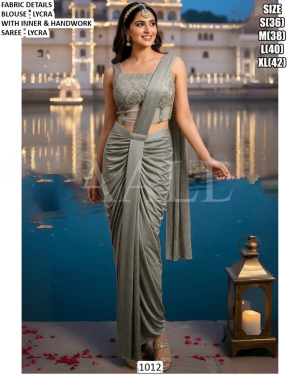 Make Heads Charm Everyone With Your Unique Look By Opting For This Ultra-Stylish Sarees