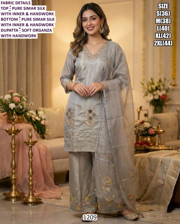 All These Varieties Of Salwar Suit In Beautiful Skin-Friendly Fabrics And Captivating Colours!!