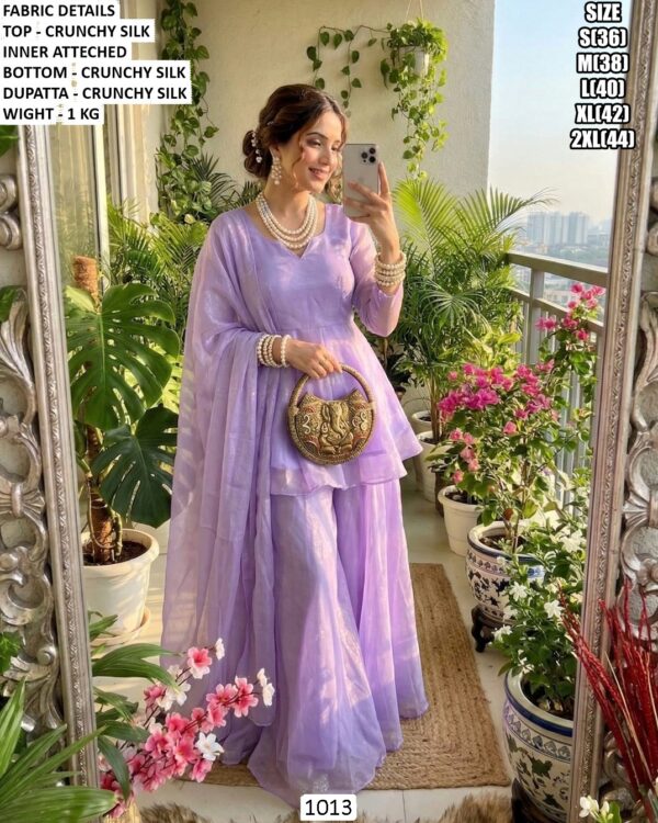 Elegent Crunchy Silk Suit Set With Coordinated Dupatta For Women