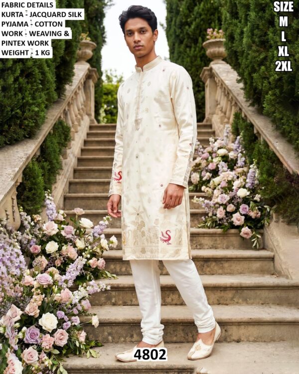 Mens Embroidery Kurta Pajama Set