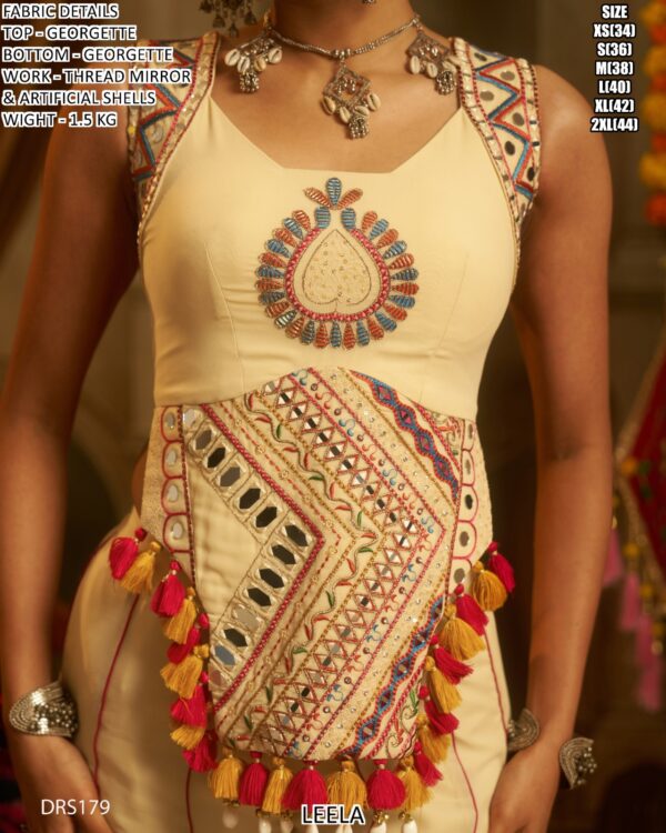 Kutchi Embroidered Crop Top With Bottom