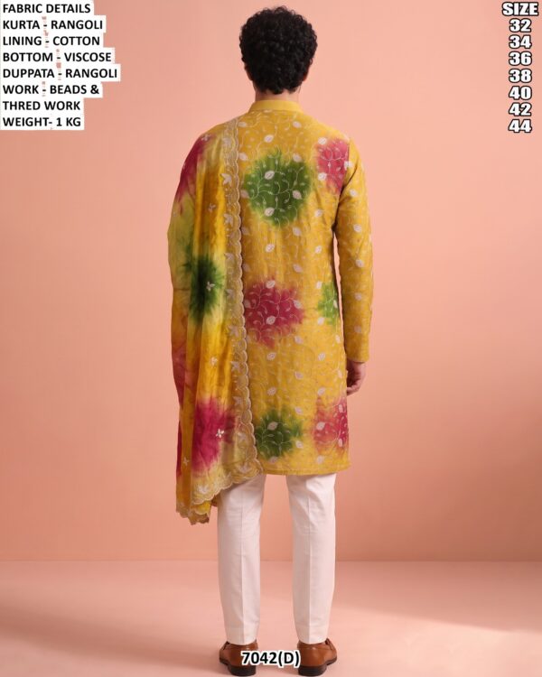 Men’s Embroidered Kurta Pajama With Dupatta