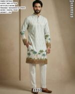 Traditional Kurta Set With Floral And Animal Design