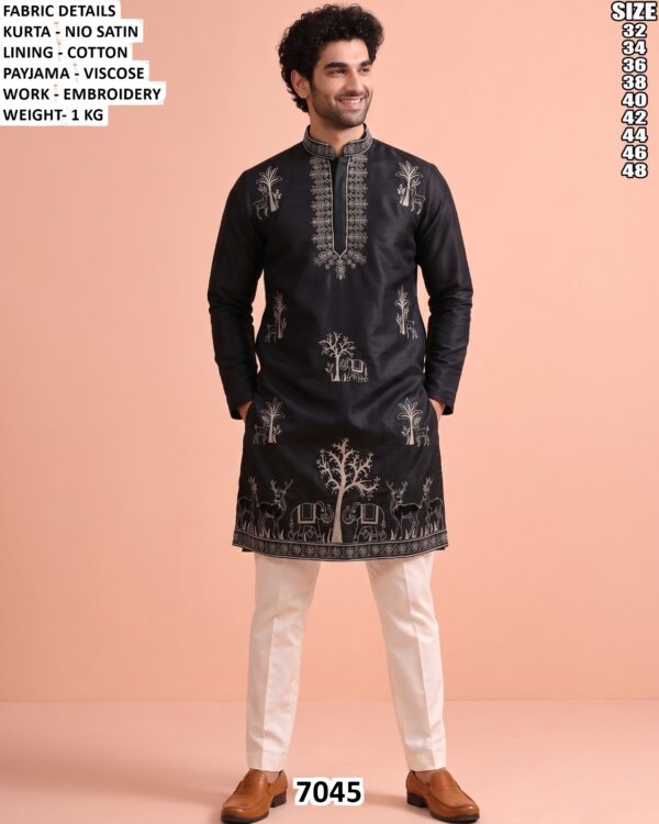 Men’s Embroidered Kurta Set For Festive Wear