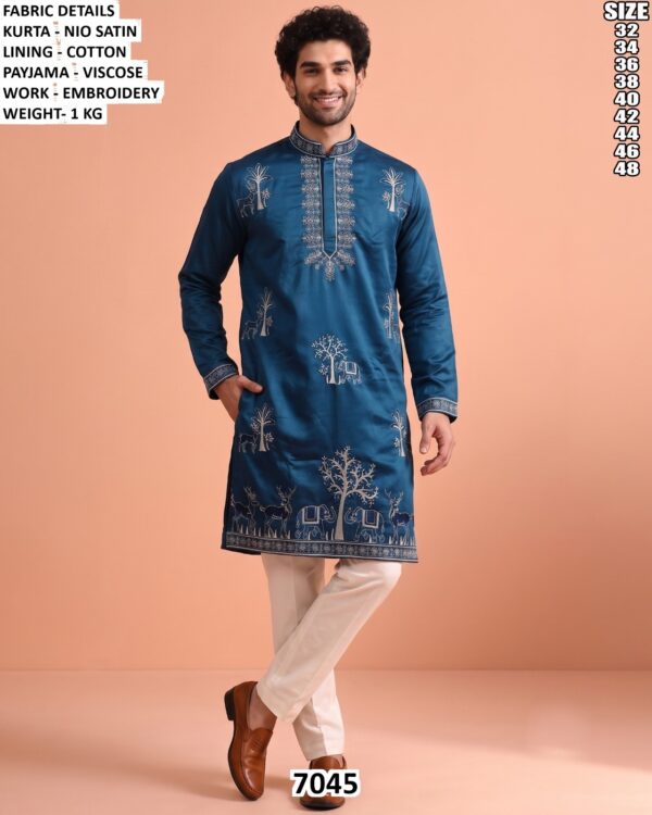 Men’s Embroidered Kurta Set For Festive Wear