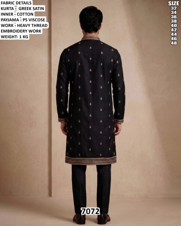 Men Kurta Pajama Set With Thread Work
